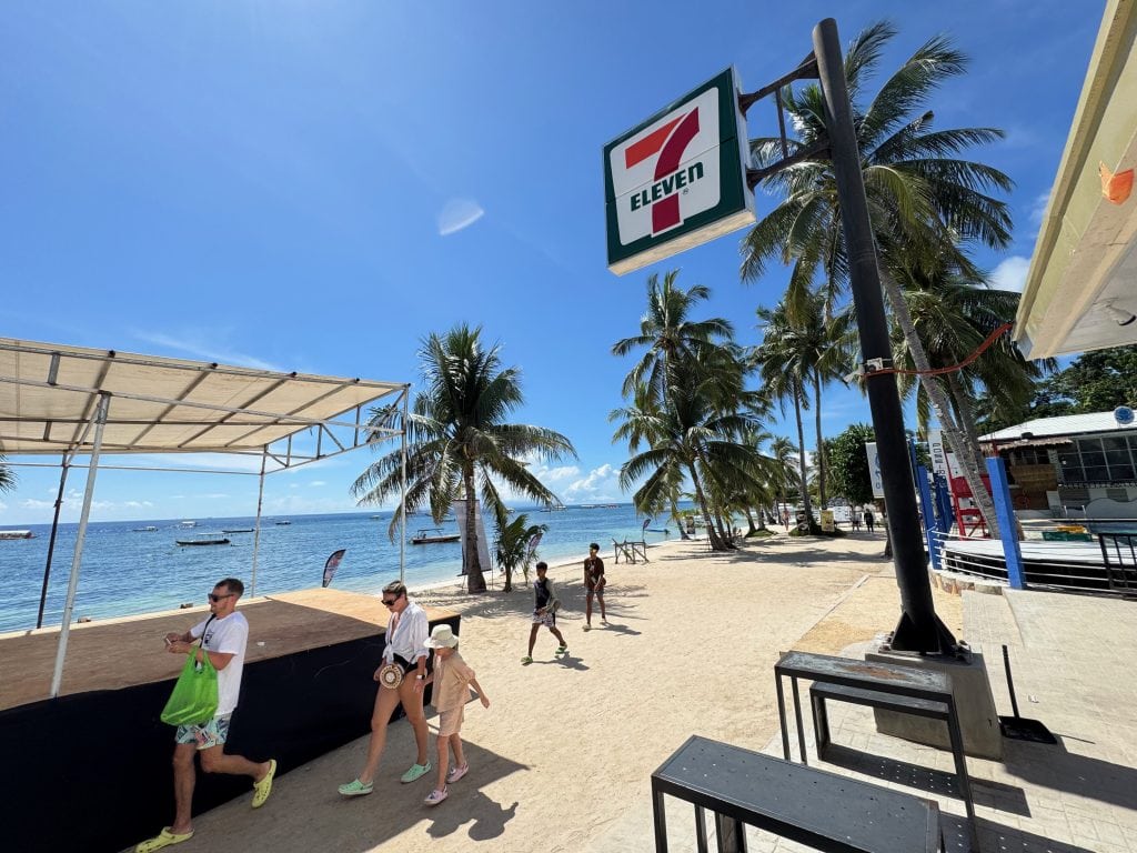7/11 store in Alona Beach, Bohol.