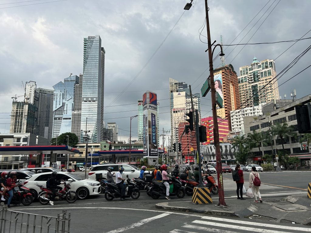 A view of a busy intersection in Manila, Philippines.