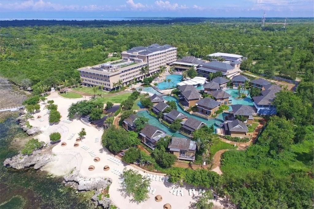 Be Grand Resort architecture: Be Grand Resort in Bohol features bold architecture, an infinity pool, and its own scuba diving center
