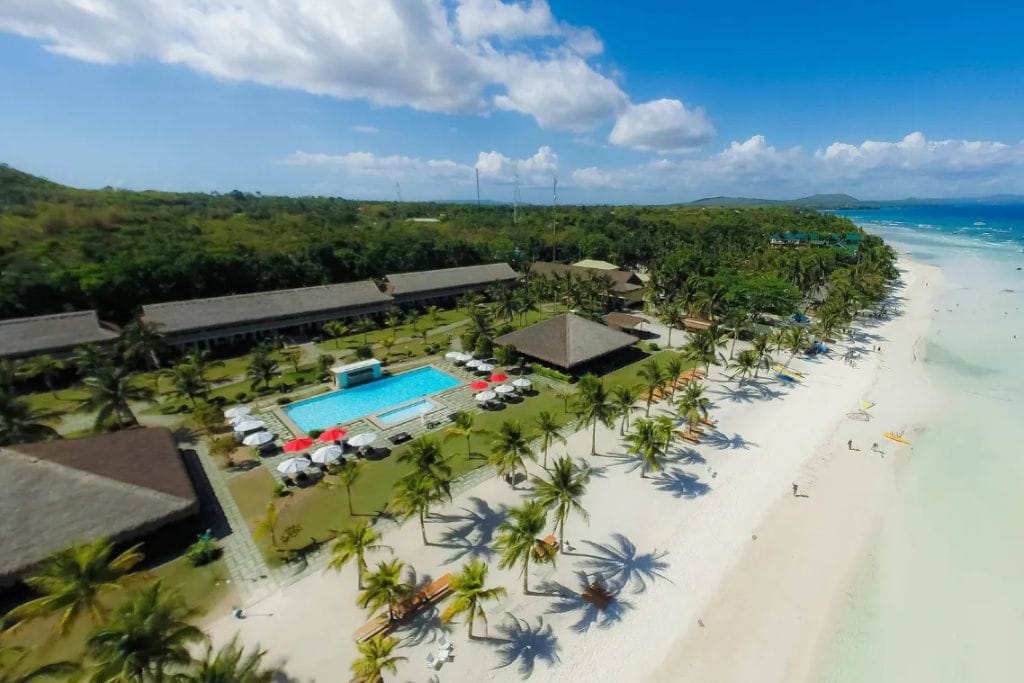 Bohol Beach Club coastline: Bohol Beach Club offers a laid-back beachfront experience ideal for families and mid-range travelers